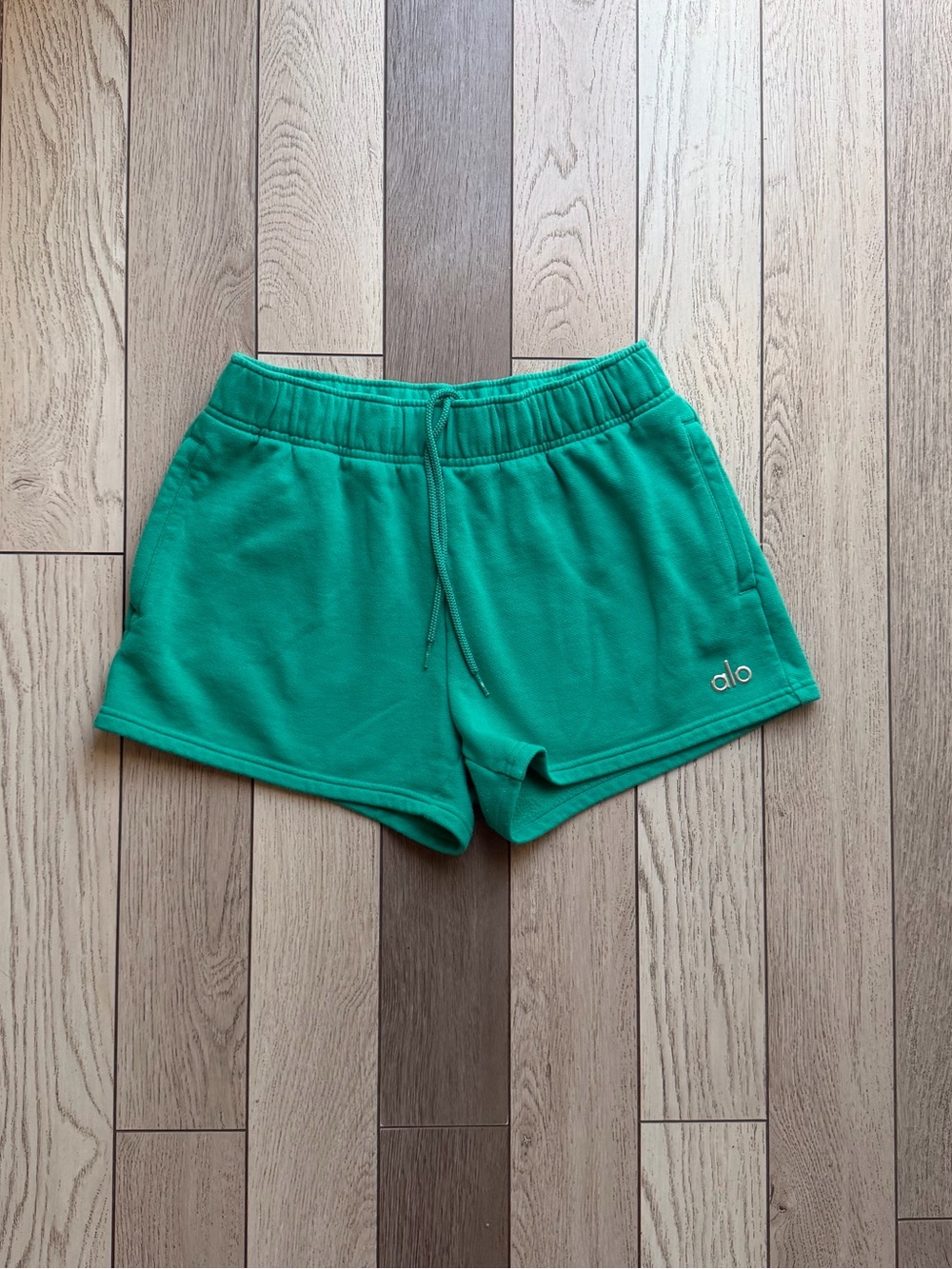 Alo Women’s Green Drawstring Lounge Shorts S
